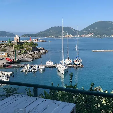 Scuola Di Mare Santa Teresa * 레리치
