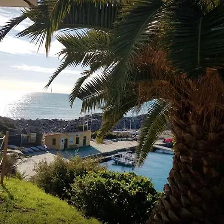 게스트하우스 Scuola Di Mare Santa Teresa *