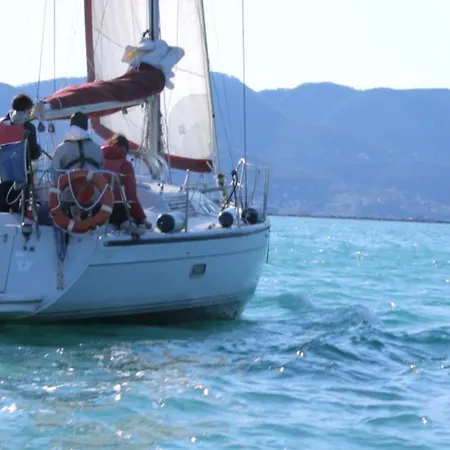게스트하우스 Scuola Di Mare Santa Teresa *