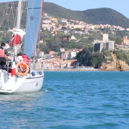 Scuola Di Mare Santa Teresa 게스트하우스