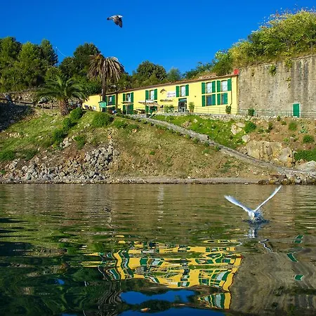 Penzion Scuola Di Mare Santa Teresa